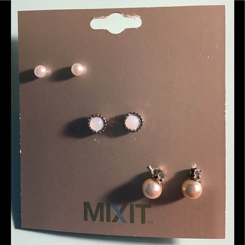 NEW 3 pair little earrings